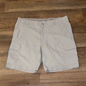Roundtree & Yorke Performance Men's Gray Cargo Shorts size 38